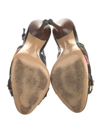 Gucci Flora Knight Print Canvas Slingback Pumps