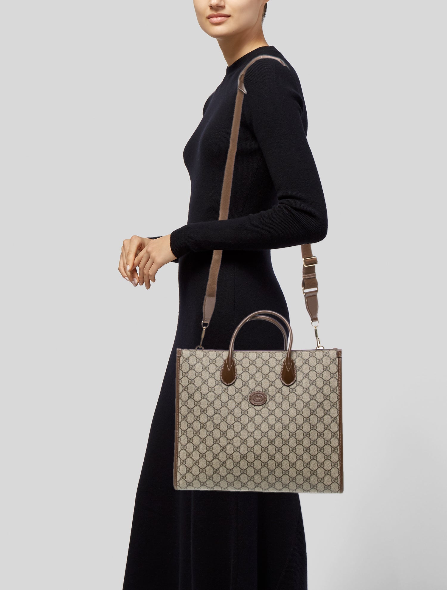 Gucci GG Supreme Top Handle Bag Medium