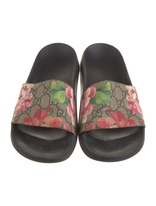 Gucci GG Supreme Slides