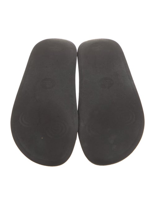 Gucci GG Supreme Slides