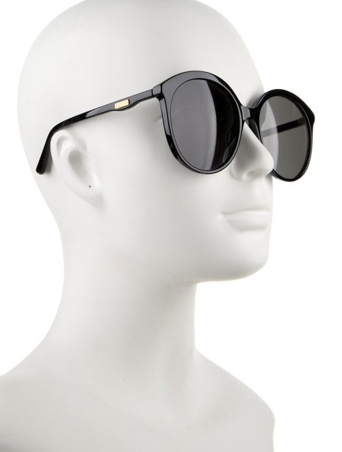 Gucci Oversize Tinted Sunglasses