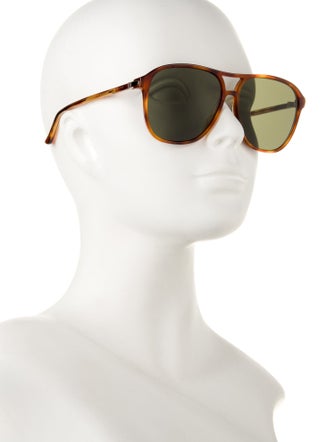 Gucci Oversize Tinted Sunglasses