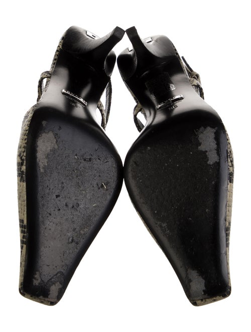 Gucci Embossed Leather Printed Slingback Pumps