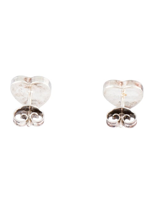 Gucci Trademark Heart Stud Earrings