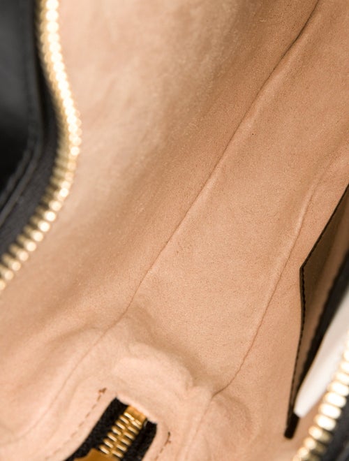 Gucci Quilted Interlocking G Heart Quilted Shoulder Bag