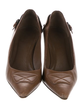 Gucci 1990's Leather Pumps