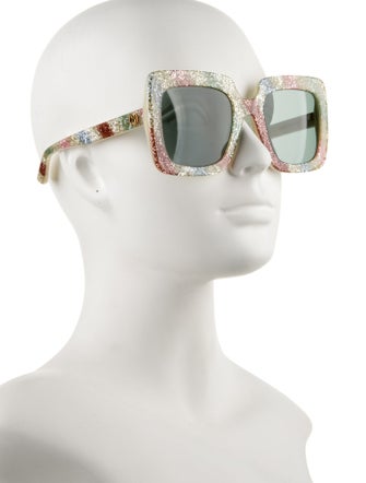 Gucci Oversize Tinted Sunglasses