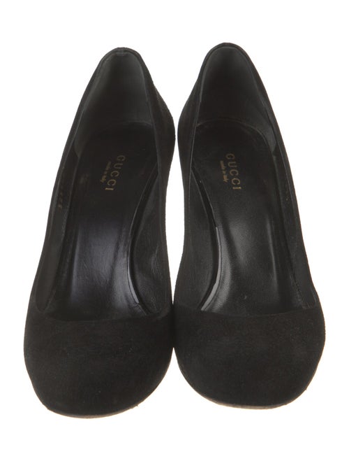 Gucci Suede Pumps
