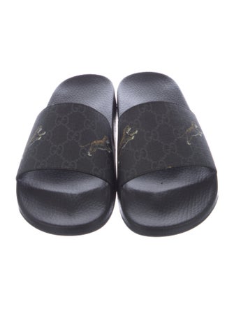 Gucci GG Supreme Slides