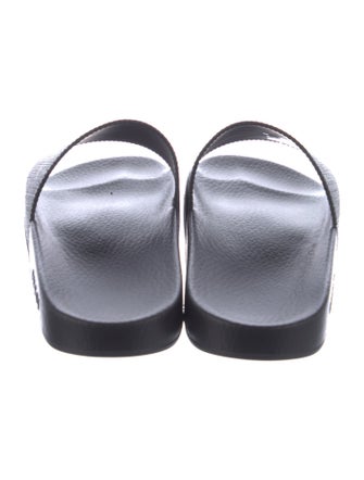 Gucci GG Supreme Slides