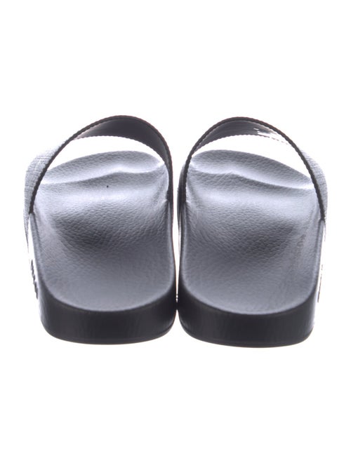 Gucci GG Supreme Slides