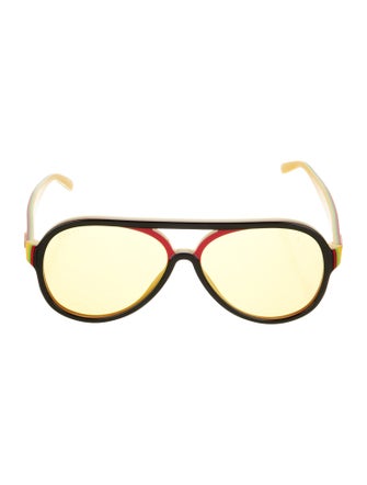 Gucci Oversize Tinted Sunglasses