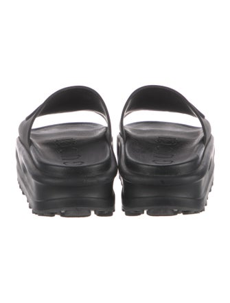 Gucci Interlocking G Logo Rubber Slides
