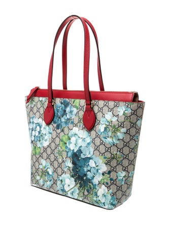 Gucci GG Supreme Tote Medium