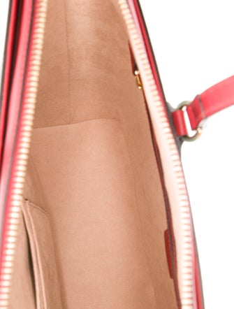 Gucci GG Supreme Tote Medium