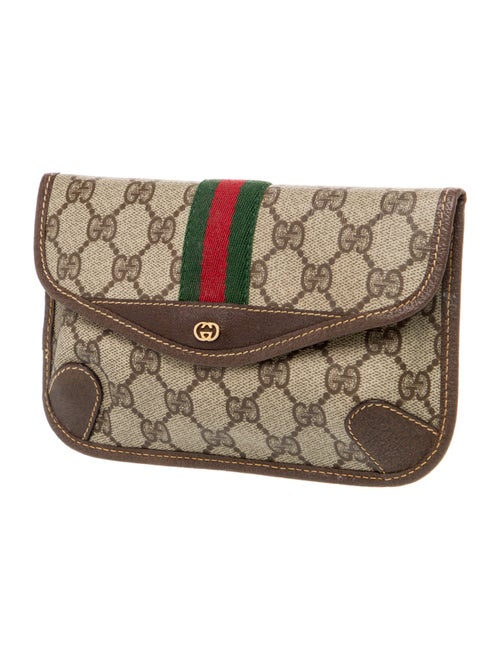 Gucci GG Supreme Clutch
