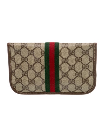 Gucci GG Supreme Clutch