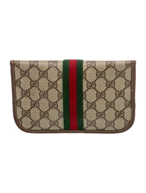 Gucci GG Supreme Clutch