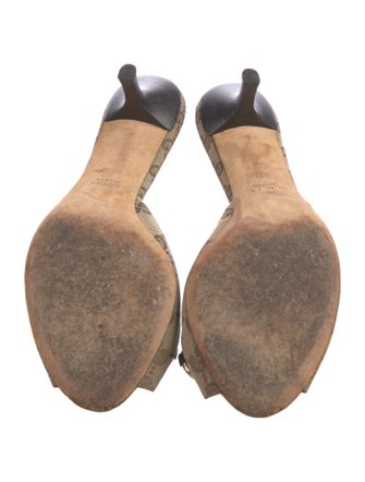 Gucci GG Canvas Canvas Slides