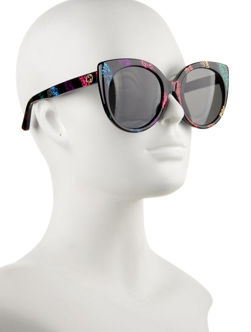 Gucci Oversize Tinted Sunglasses