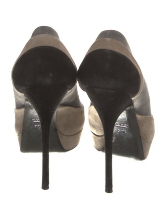 Gucci Suede Colorblock Pattern Pumps