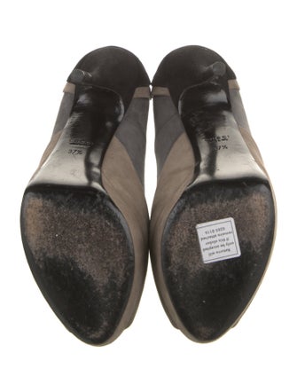 Gucci Suede Colorblock Pattern Pumps