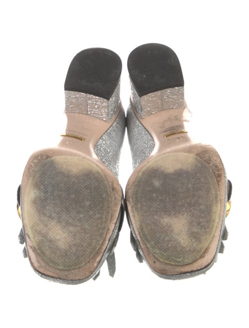 Gucci Double G Logo Leather Pumps