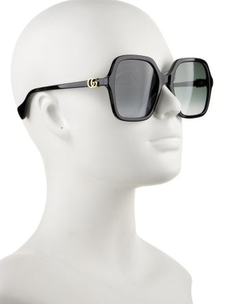 Gucci Oversize Tinted Sunglasses