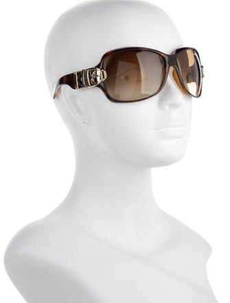Gucci Oversize Tinted Sunglasses