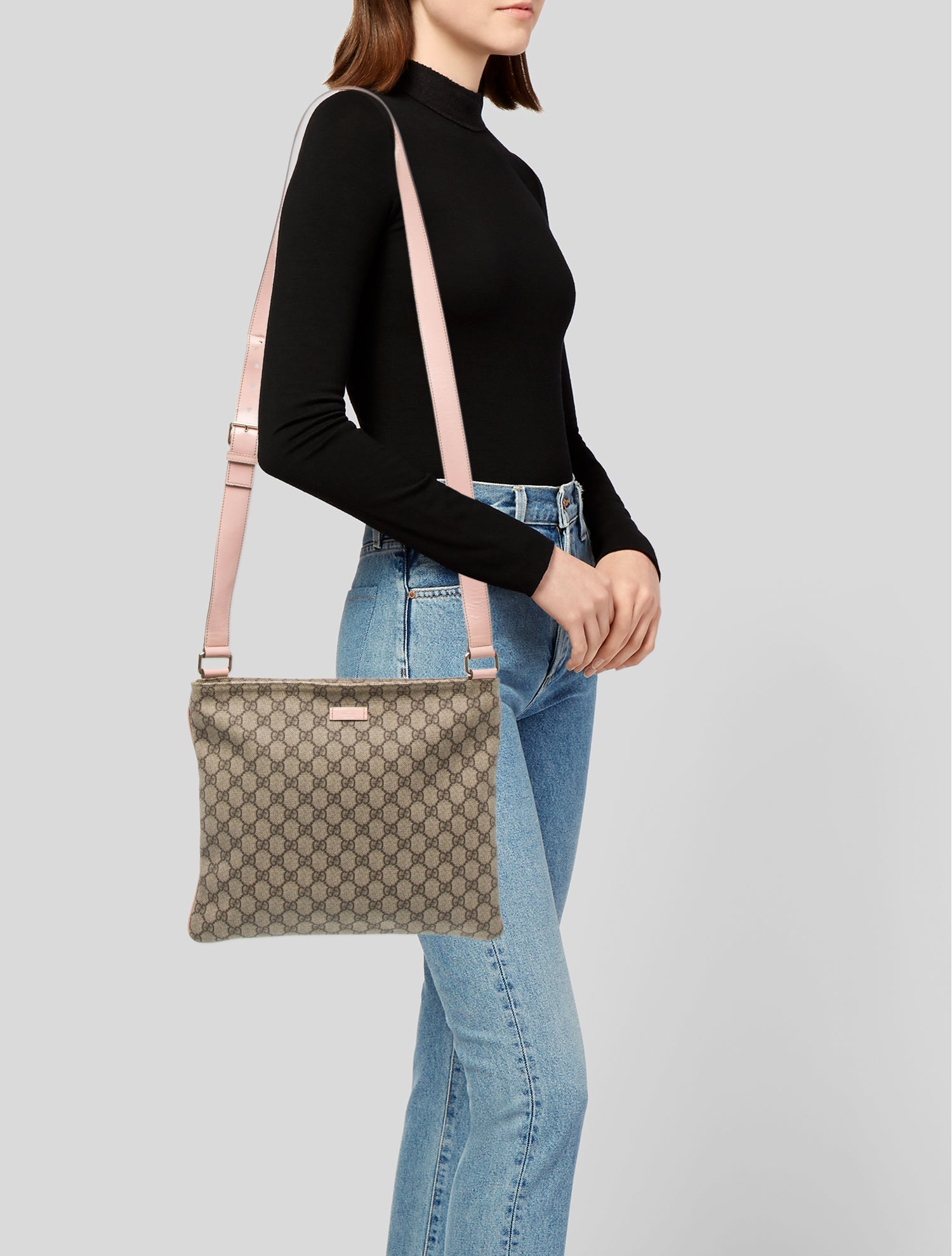 Gucci GG Supreme Messenger Bag