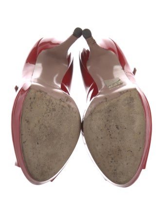 Gucci Patent Leather T-Strap Pumps