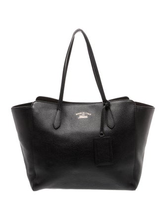 Gucci Leather Swing Medium