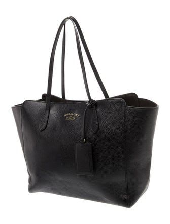 Gucci Leather Swing Medium