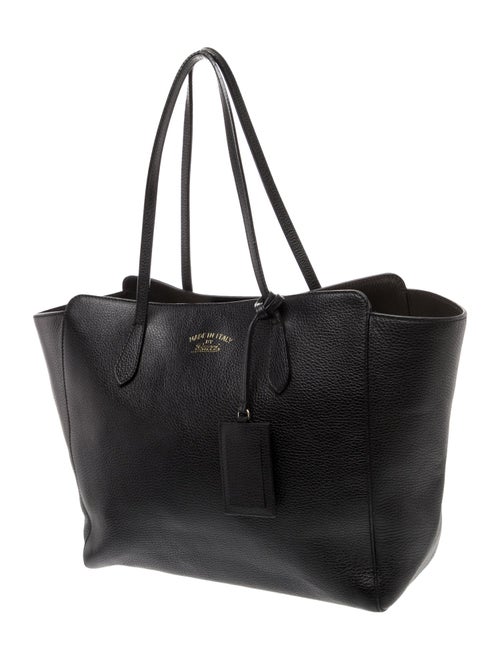 Gucci Leather Swing Medium