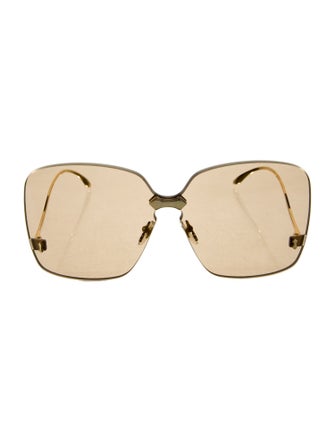 Gucci Oversize Tinted Sunglasses