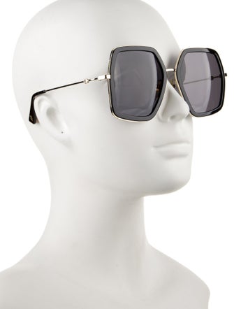 Gucci Square Tinted Sunglasses
