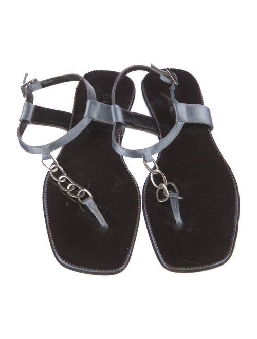 Gucci Leather Chain-Link Accents T-Strap Sandals