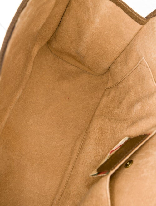 Gucci GG Supreme Clutch