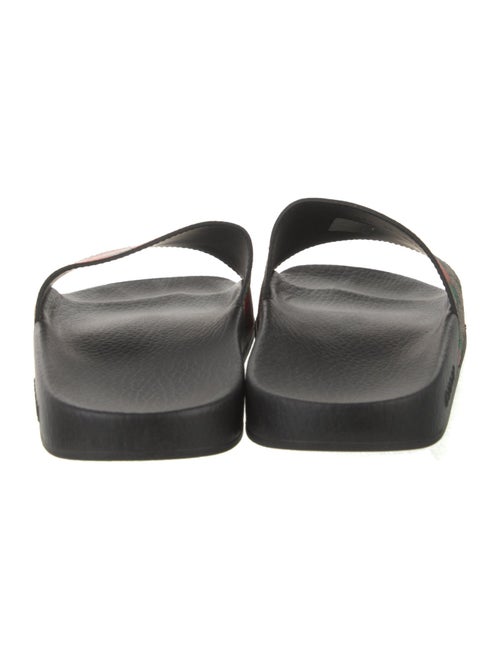 Gucci GG Supreme Slides