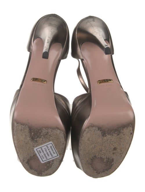 Gucci Leather T-Strap Pumps