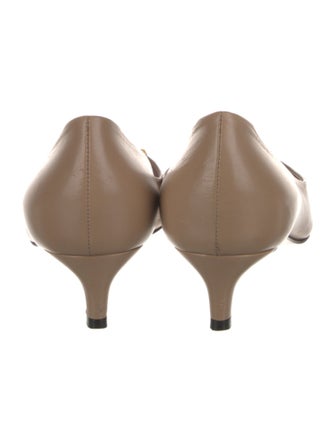 Gucci Leather Studded Accents Pumps