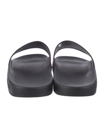 Gucci GG Supreme Slides