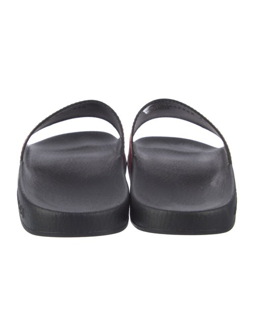 Gucci GG Supreme Slides