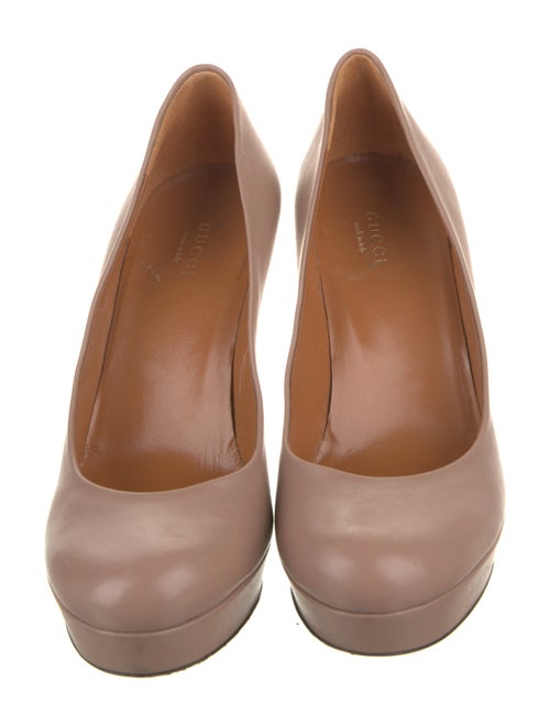 Gucci Leather Pumps