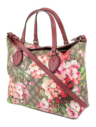 Gucci GG Supreme Shoulder Bag