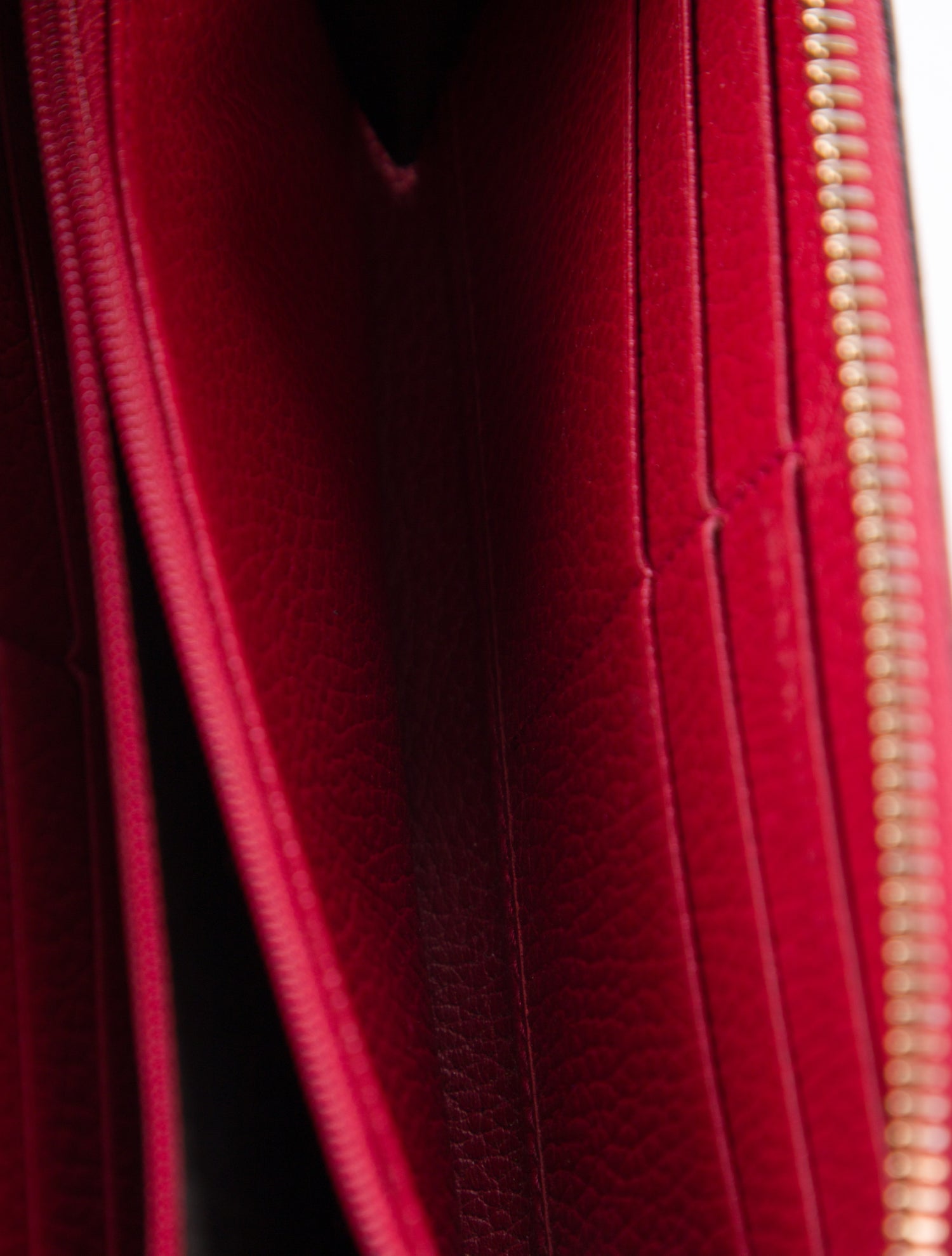 Gucci Interlocking G Logo Leather Continental Wallet