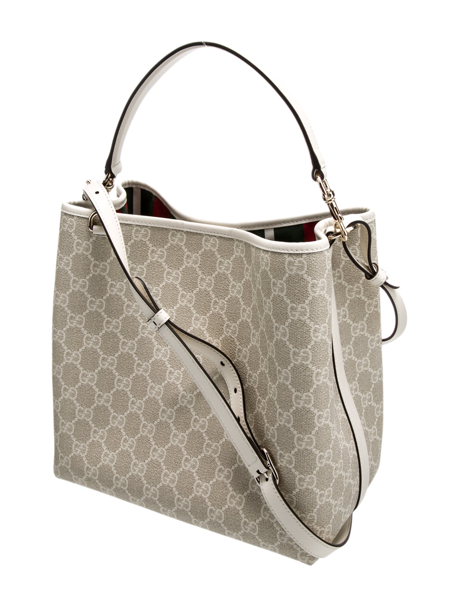 Gucci GG Supreme Emblem Medium 2025