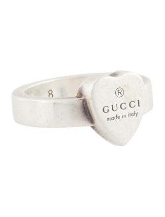 Gucci Trademark Heart Signet Ring