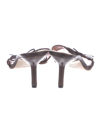 Gucci GG Signature Bow Accents Slides