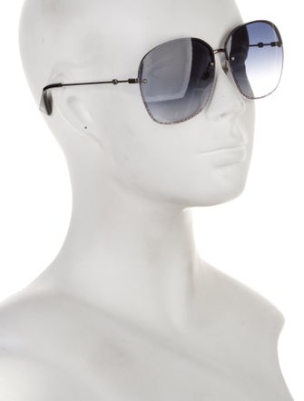 Gucci Bee Accent Oversize Sunglasses